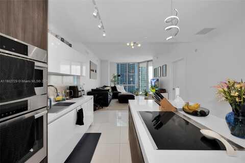 851 NE 1st Ave, Miami, FL 33132