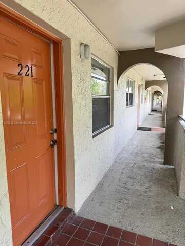 20520 NW 15th Ave, Miami Gardens, FL 33169