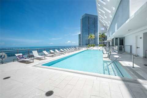 1300 Brickell Bay Dr, Miami, FL 33131