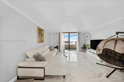 2500 Parkview Dr, Hallandale Beach, FL 33009