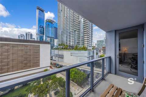 31 SE 6th St, Miami, FL 33131
