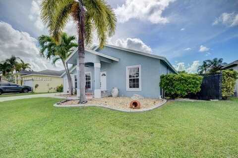1325 Fishers Pl, Green Acres, FL 33413