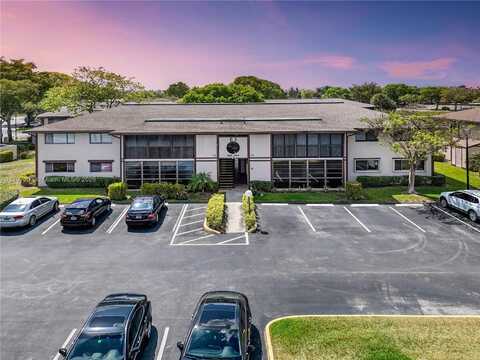 9887 N Belfort Cir, Tamarac, FL 33321