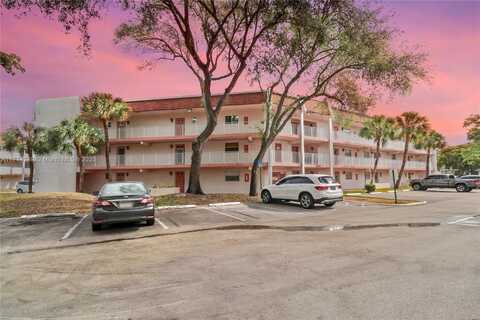 8004 Lagos De Campo Blvd, Tamarac, FL 33321