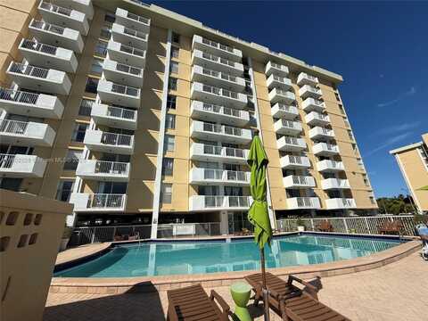 2000 NE 135th St, North Miami, FL 33181