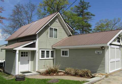 82 Webster Avenue, Franklin, NH 03235