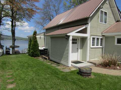 82 Webster Avenue, Franklin, NH 03235