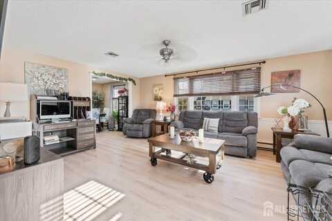 279 Milford Lane, Monroe, NJ 08831