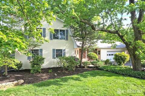 28 Yorktown Road, East Brunswick, NJ 08816