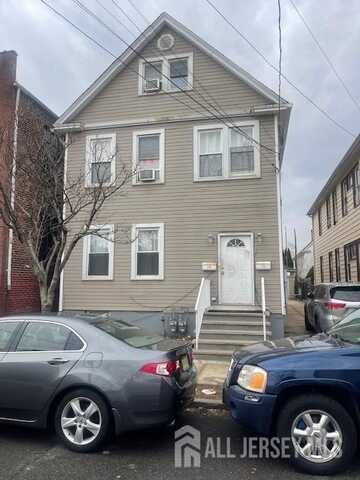 18 Bethany Street, New Brunswick, NJ 08901