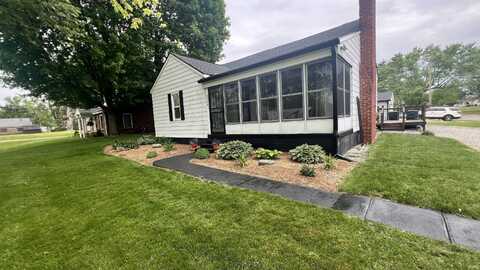 3324 S Walnut Street, Muncie, IN 47302