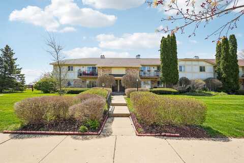3545 E Oakshire Dr, Oak Creek, WI 53154