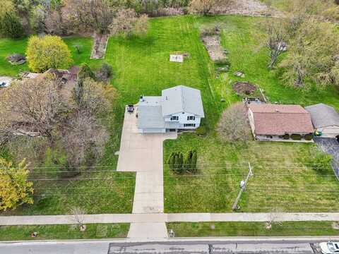 W156n10303 Pilgrim Rd, Germantown, WI 53022