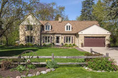 2545 N 131st St, Brookfield, WI 53005