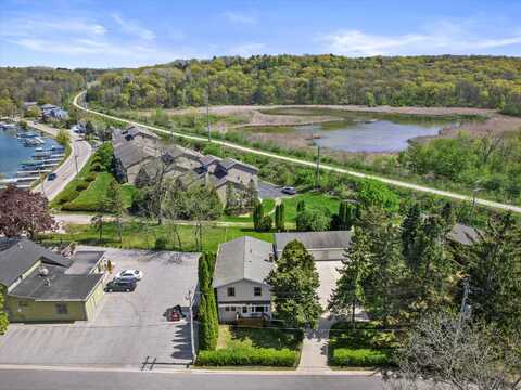 1542 3rd St, Delafield, WI 53018