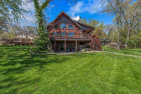3024 Nagawicka Ave, Delafield, WI 53018