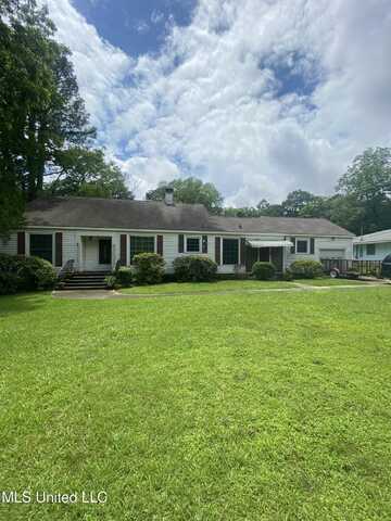 210 Colonial Circle, Jackson, MS 39211