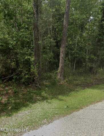 103 Azalea Lane, Pass Christian, MS 39571