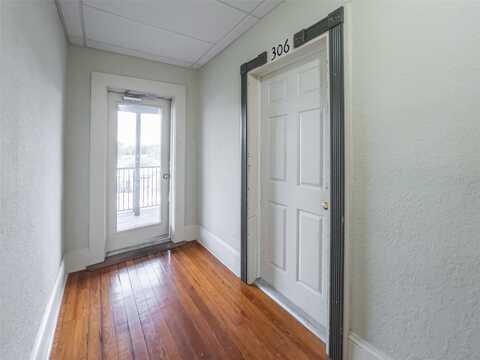 11 N. CENTRAL AVENUE, UMATILLA, FL 32784