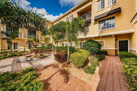 5215 BEACH BREEZE COURT, TAMPA, FL 33609