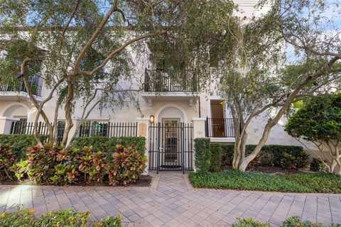 300 BEACH DRIVE NE, Saint Petersburg, FL 33701