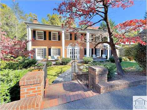 953 Mulberry Rd, Martinsville, VA 24112