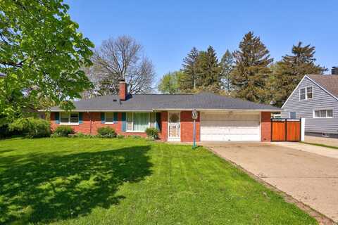 1415 Coolidge, Saginaw, MI 48638