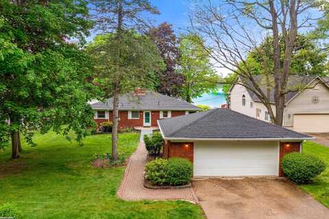 11228 Windhurst, White Lake, MI 48386