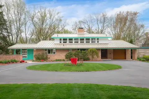 1015 W Sugnet, Midland, MI 48640