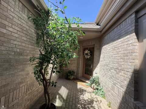 26140 HARBOUR POINTE DR S, Harrison, MI 48045