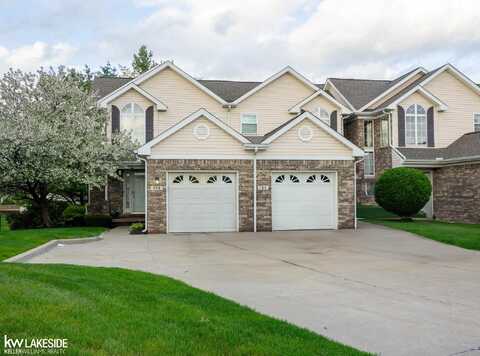 774 Natures Cove, Wixom, MI 48393