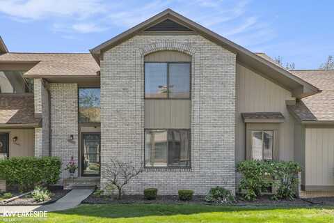 20447 Villa Grande, Clinton Township, MI 48038