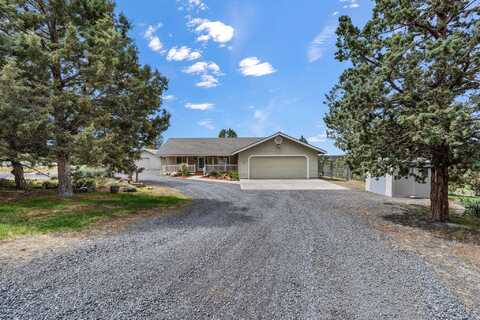 1748 SE Dussault Road, Madras, OR 97741
