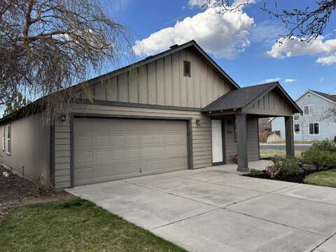 3105 SW Indian Place, Redmond, OR 97756