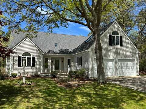 20 Cranberry Xing, Falmouth, MA 02536