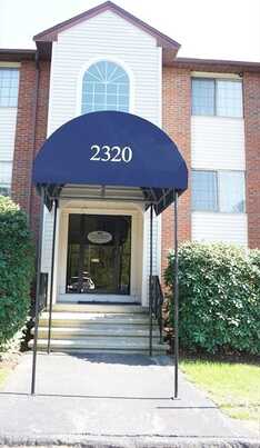 2320 Skyline Dr, Lowell, MA 01854