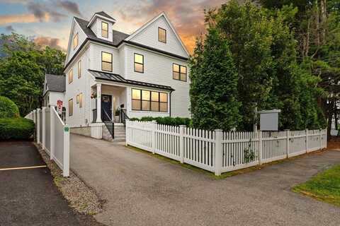 218 Hillside Ave, Needham, MA 02494