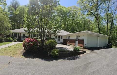 24 Potter Hill Rd, Grafton, MA 01519