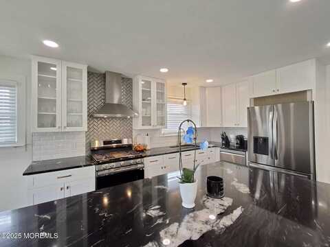 22 Macedulski Terrace, South Amboy, NJ 08879