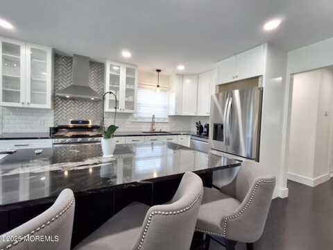 22 Macedulski Terrace, South Amboy, NJ 08879