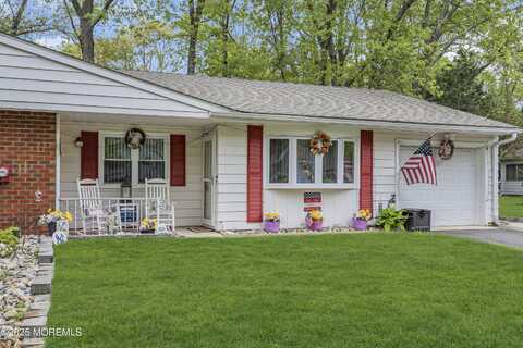 2 Oregon Drive, Whiting, NJ 08759