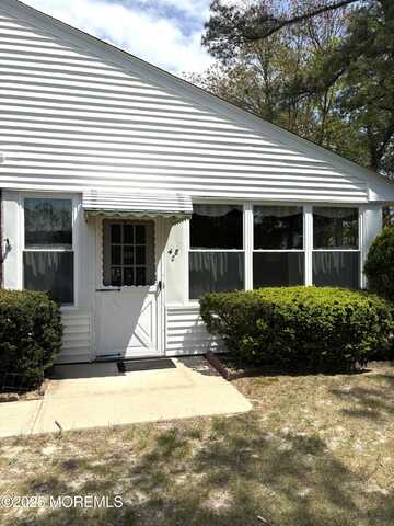 48c St John Place, Manchester, NJ 08759