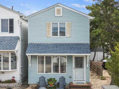 2203 Grand Central Avenue, Lavallette, NJ 08735