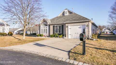 15 Manchester Court, Jackson, NJ 08527
