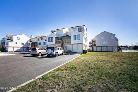 15 W Playhouse Drive, Little Egg Harbor, NJ 08087