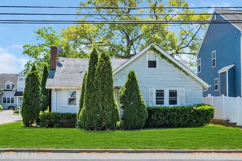 627 Princeton Avenue, Brick, NJ 08724