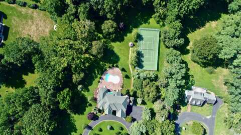 7 Mccampbell Road, Holmdel, NJ 07733