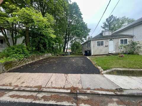 96 Center Avenue, Leonardo, NJ 07737