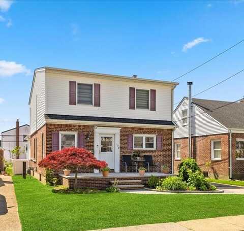 109 Wilton Street, New Hyde Park, NY 11040