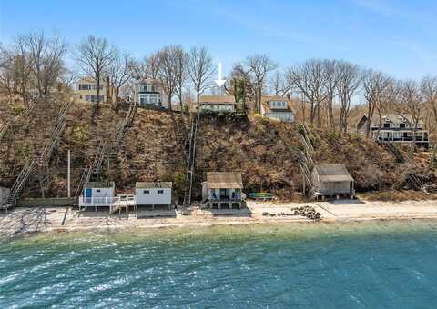 31 Chestnut Avenue, Setauket, NY 11733